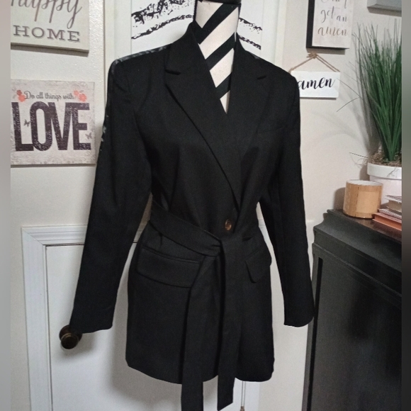 NWT Future Collective Kahlana Barfield Brown - Black Belted Relaxed Fit Blazer - Picture 2 of 8